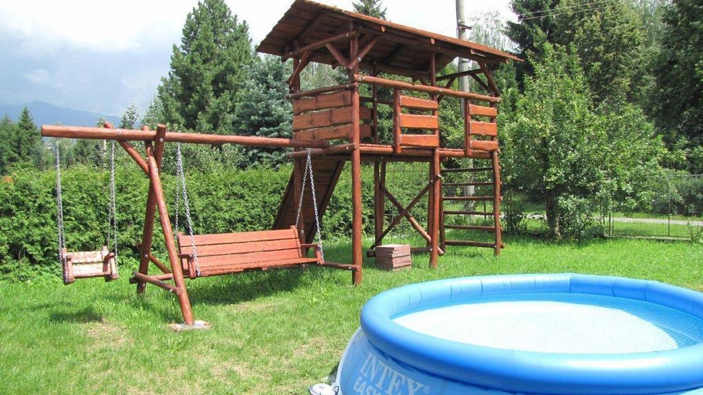 Penzion U Holosov Smrečany エクステリア 写真